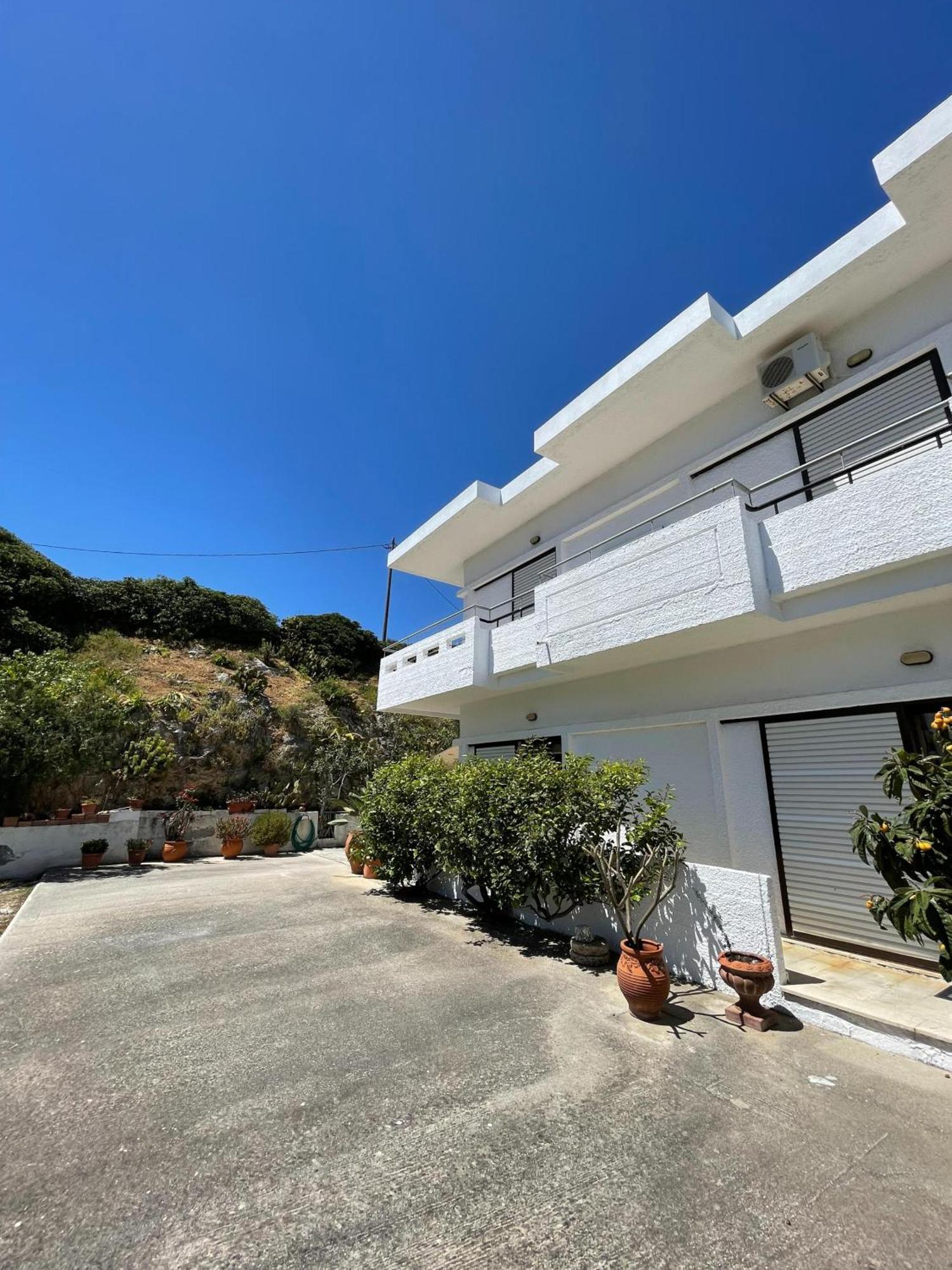 Aeolos Apartments コリンバリ エクステリア 写真