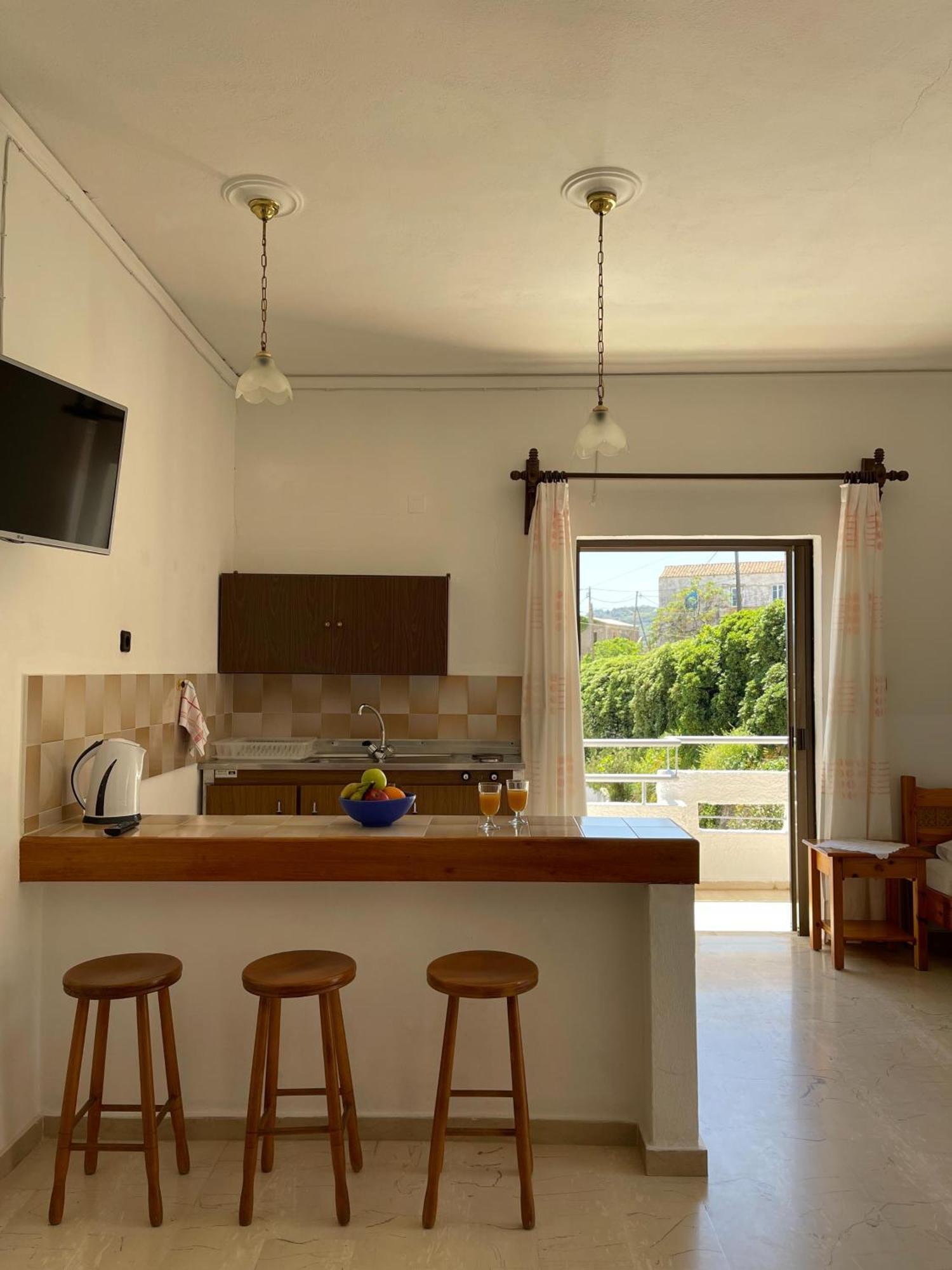 Aeolos Apartments コリンバリ エクステリア 写真