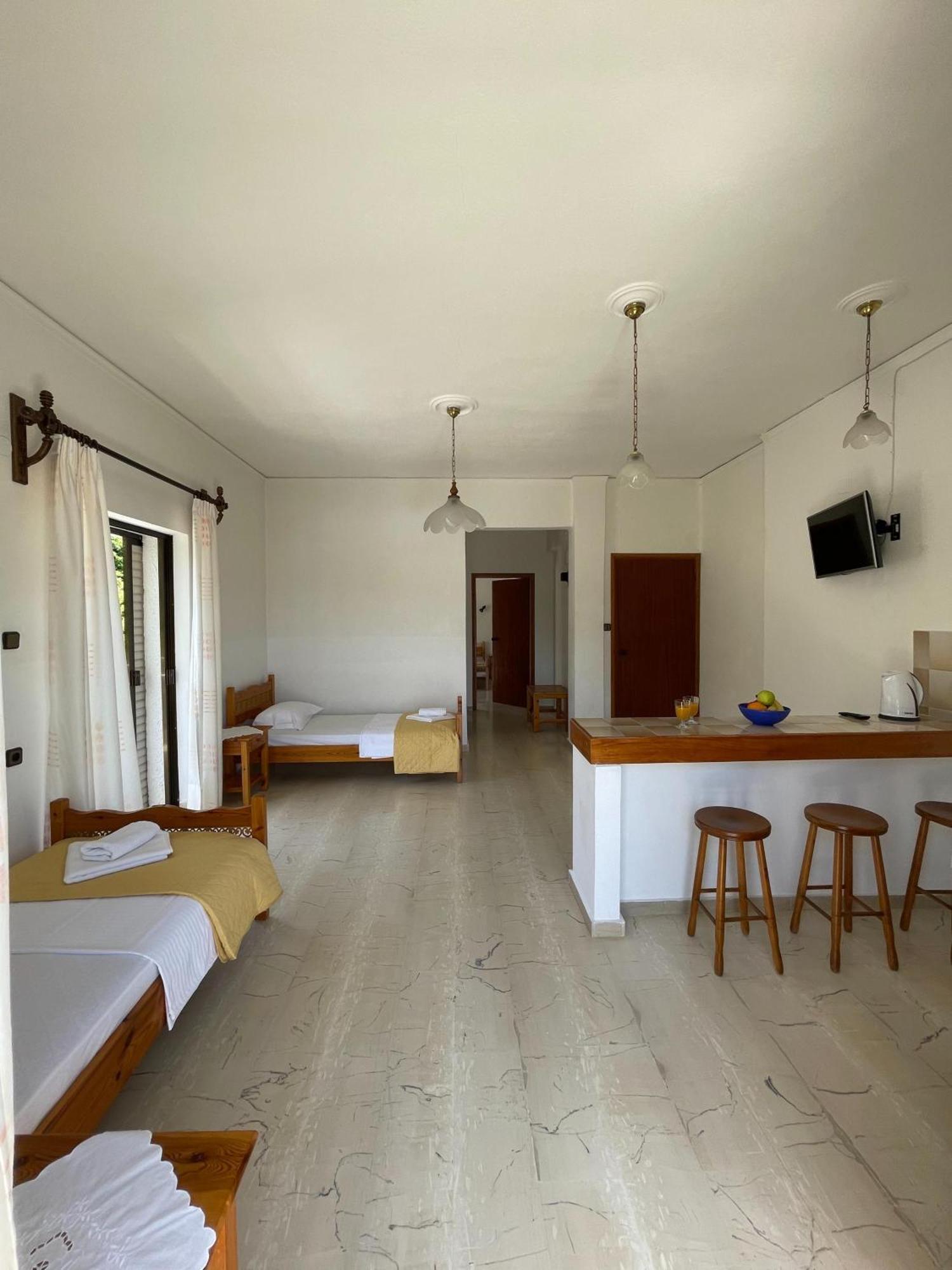 Aeolos Apartments コリンバリ エクステリア 写真